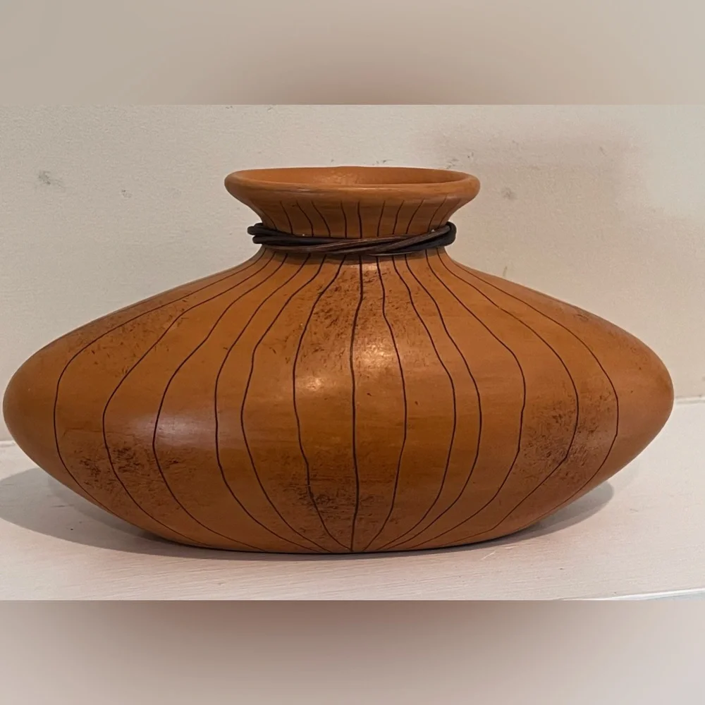 Vtg Hand Crafted Decorative Ceramic Vase Made In Philippines 9.5" L x 5 H x 4.5W - Picture 5 of 9